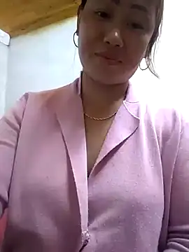 Dung x online show from April 18, 1:48 pm