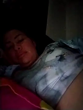 LaraCaliente online show from April 11, 1:04 pm