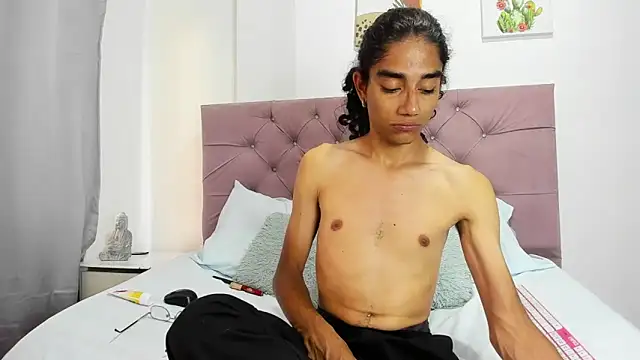 EthanBlackwoodd online show from April 14, 10:16 pm