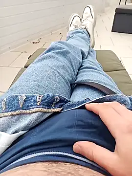 fullystroked online show from September 22, 12:18 pm