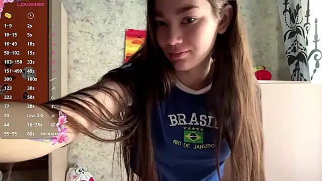 Snapshot of Cuteviola chatting on May 29, 12:41 am Cuteviola online show from May 29, 12:41 am