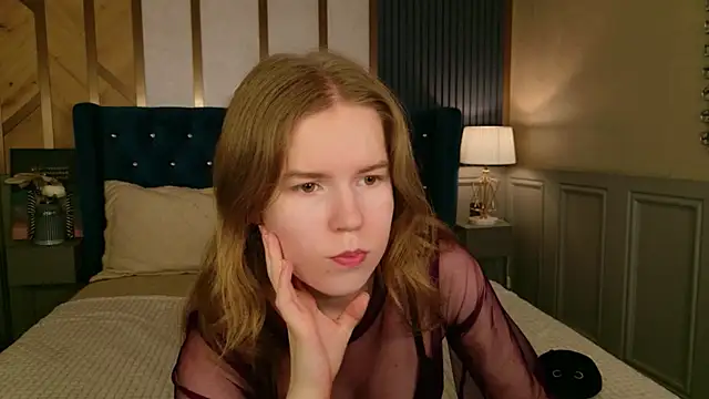Snapshot of Alida_Brice chatting on June 30, 5:41 am Alida Brice online show from June 30, 5:41 am