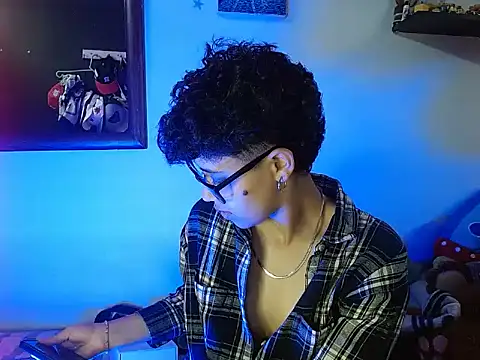 Jade Rayden online show from February 2, 9:02 pm