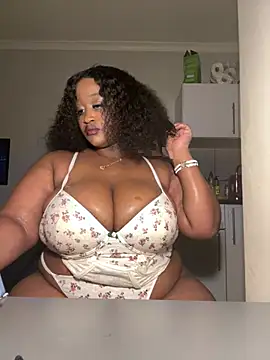 CURVYBUBBLEZ online show from March 24, 1:21 am