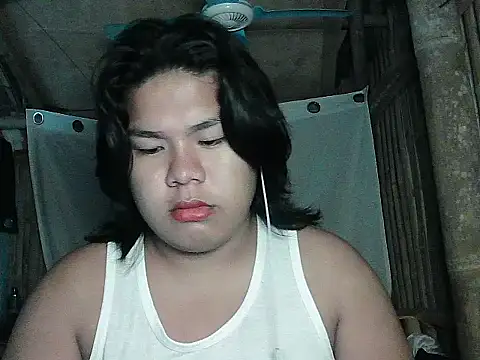 Huntrix2025 online show from April 8, 8:53 pm