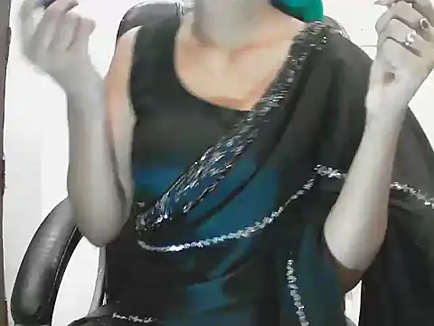 Snapshot of short_girl_ chatting on June 20, 6:11 pm short girl online show from June 20, 6:11 pm
