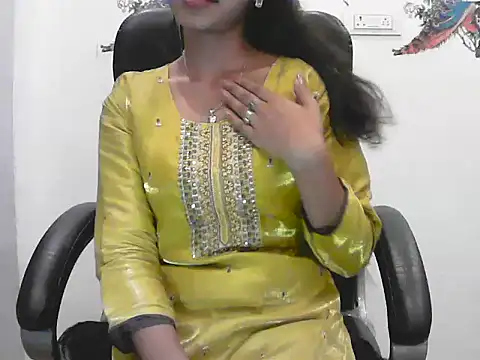 Snapshot of short_girl_ chatting on June 22, 6:16 pm short girl online show from June 22, 6:16 pm