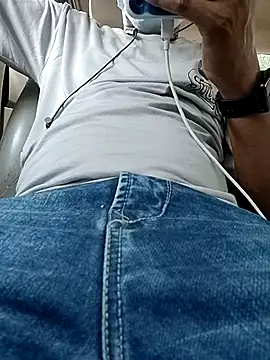 lickingspecilist online show from October 8, 10:57 am