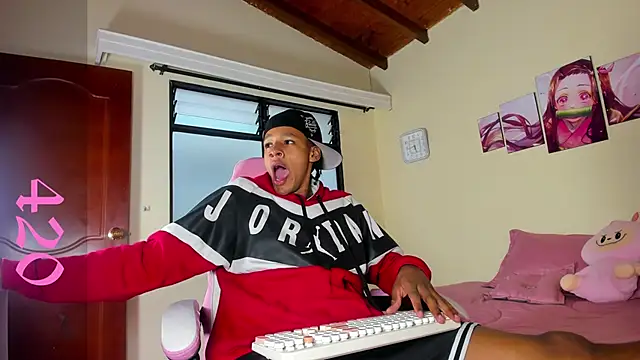 jordan mm420 online show from February 16, 12:45 pm