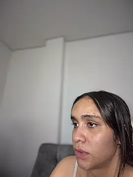 Isabella-Teen online show from February 14, 1:46 am