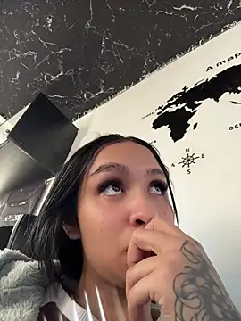 Snapshot of Isabella-Teen chatting on April 21, 2:56 pm Isabella-Teen online show from April 21, 2:56 pm