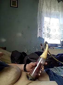 Snapshot of Jarektchurzewski chatting on March 7, 11:40 am Jarektchurzewski online show from March 7, 11:40 am