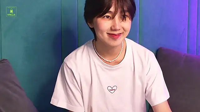 HeejinWang online show from November 8, 8:40 pm