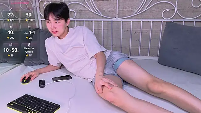 HeejinWang online show from December 18, 4:18 am