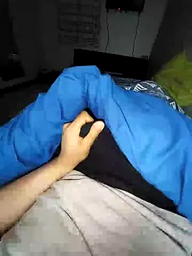 Snapshot of Alecumload chatting on September 21, 2:24 am Alecumload online show from September 21, 2:24 am