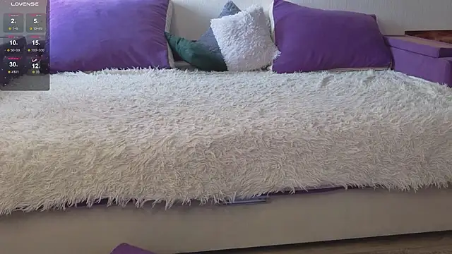 Gentle Ariel online show from March 18, 2:15 am