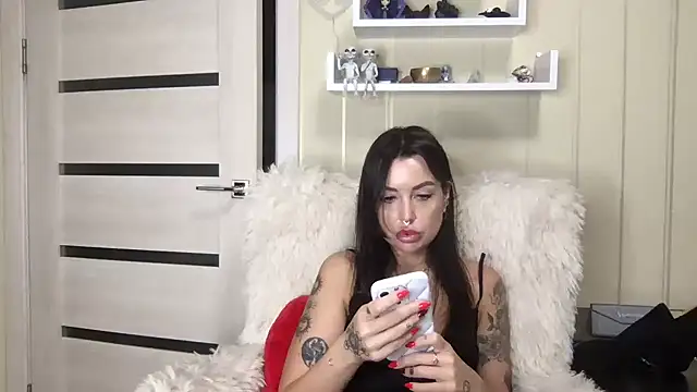 ArinaAmour online show from July 14, 6:35 pm
