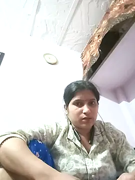 Snapshot of aliya-jaan71 chatting on April 20, 4:21 pm aliya-jaan71 online show from April 20, 4:21 pm