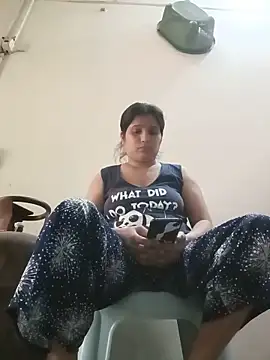 Snapshot of aliya-jaan71 chatting on May 19, 7:04 am aliya-jaan71 online show from May 19, 7:04 am