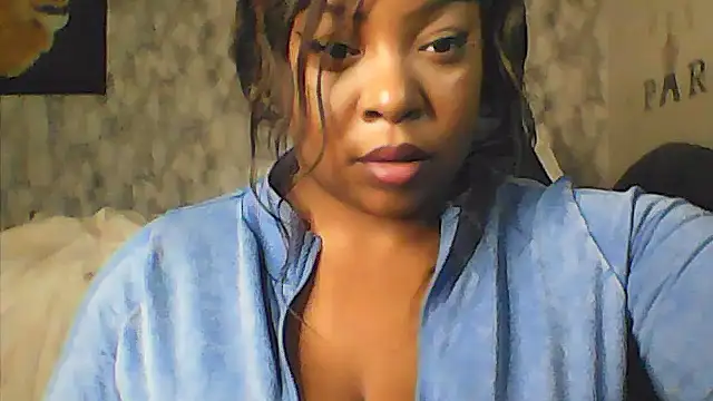 Snapshot of BellaBlaze25 chatting on March 9, 2:54 pm BellaBlaze25 online show from March 9, 2:54 pm