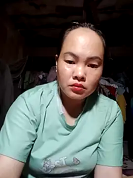 emilyzz online show from April 19, 2:44 am