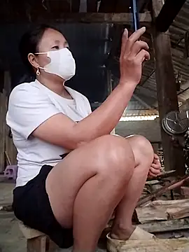 Snapshot of Emmyly_123 chatting on January 15, 2:16 am Emmyly 123 online show from January 15, 2:16 am