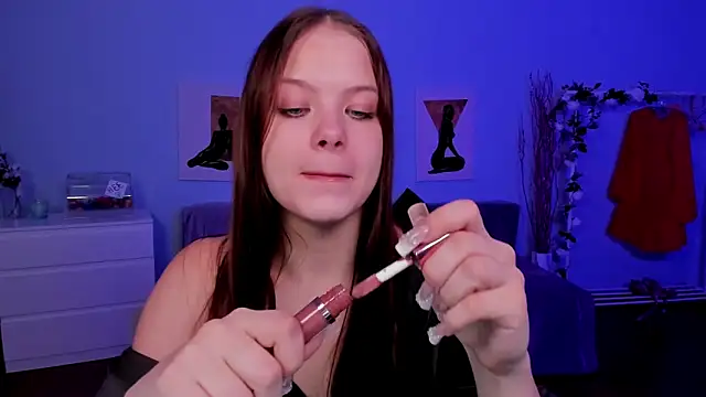 BetsyKiss online show from November 11, 5:13 pm