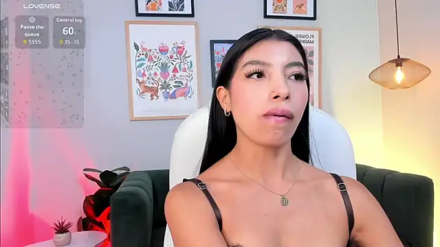 Tiffany Low online show from June 4, 3:51 pm