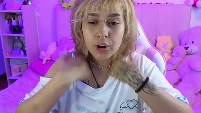 NekoWaifu online show from March 10, 3:06 pm