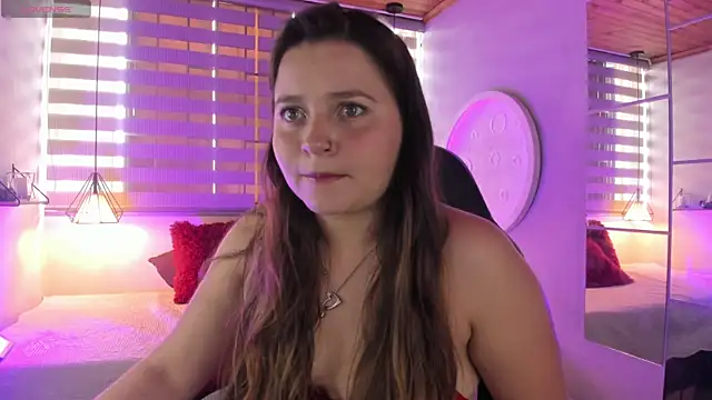 sophiee09  online show from April 10, 1:38 pm