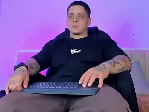 denis munera online show from September 17, 12:29 pm