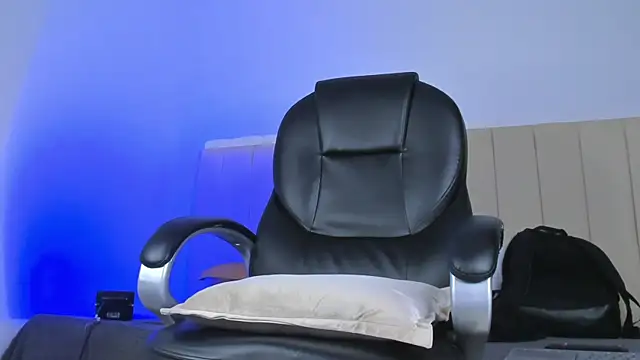 Snapshot of denis_munera chatting on June 17, 3:57 pm denis munera online show from June 17, 3:57 pm