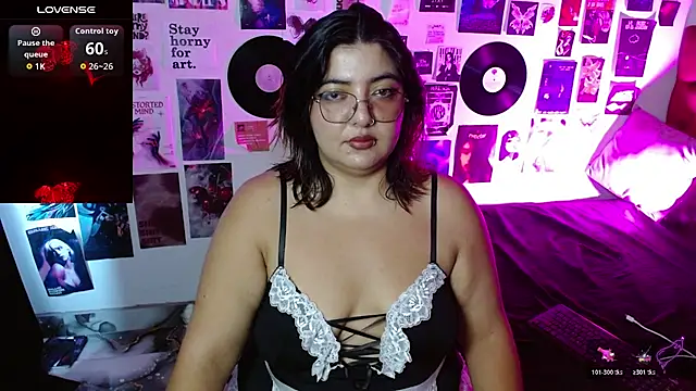 Roxy f w online show from April 9, 3:28 pm