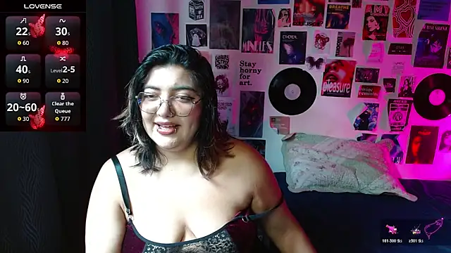 Roxy f w online show from April 17, 1:14 pm