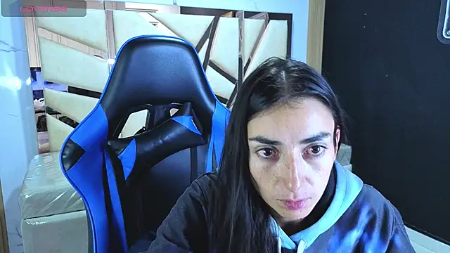 Maily a  online show from April 9, 3:06 am