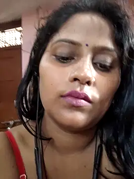 Jasmine Januja online show from May 15, 10:50 pm