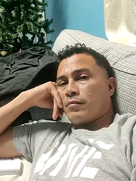 Snapshot of elflacodel25 chatting on November 25, 4:12 am elflacodel25 online show from November 25, 4:12 am