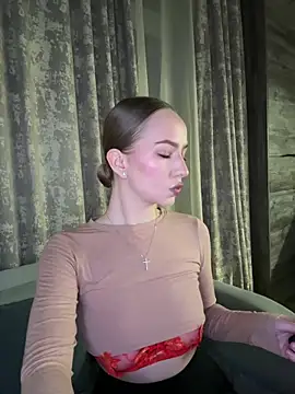 MissOyee online show from February 21, 7:37 pm