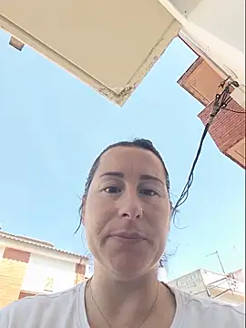 bichota85 online show from May 30, 9:17 am