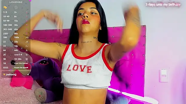 dahiiangomezz online show from June 16, 11:18 pm