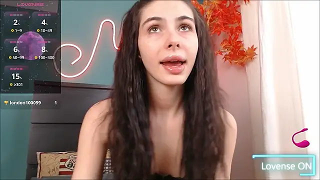 Snapshot of Moon_Shard chatting on December 21, 7:15 am Moon Shard online show from December 21, 7:15 am