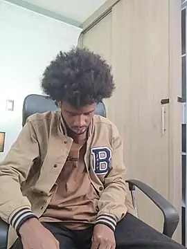 AllexJacob online show from April 15, 1:29 pm