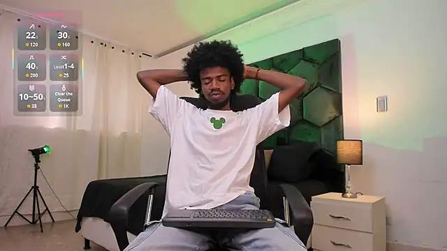 AllexJacob online show from April 18, 1:15 pm