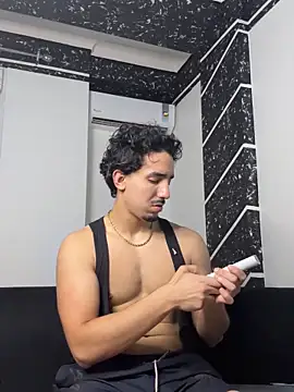 fuck   boyy online show from May 1, 11:37 am