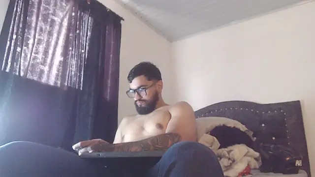 Chrys harris77 online show from April 18, 9:37 pm