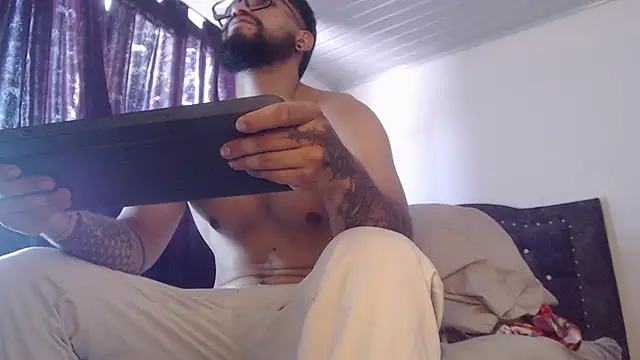 Chrys harris77 online show from April 20, 9:05 pm