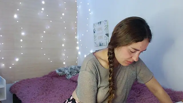 Snapshot of kat_desiree chatting on December 22, 1:08 pm kat desiree online show from December 22, 1:08 pm