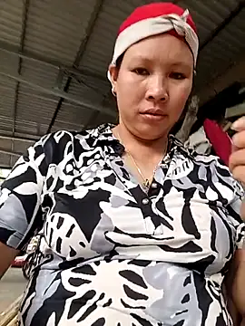 callistra online show from November 22, 5:50 am