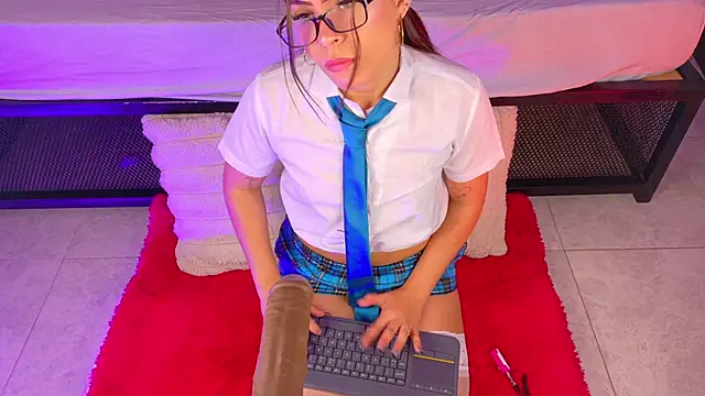 KeendraFox  online show from February 19, 11:28 am