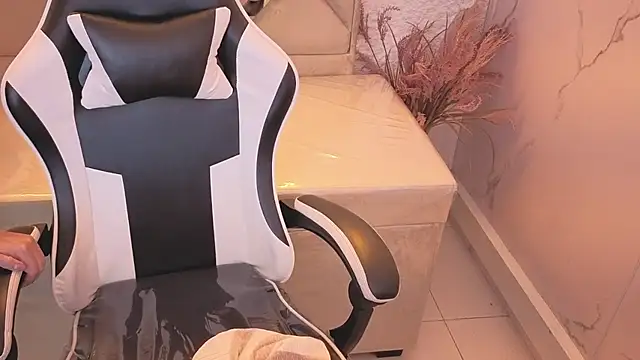 tamara tp online show from February 14, 12:35 pm